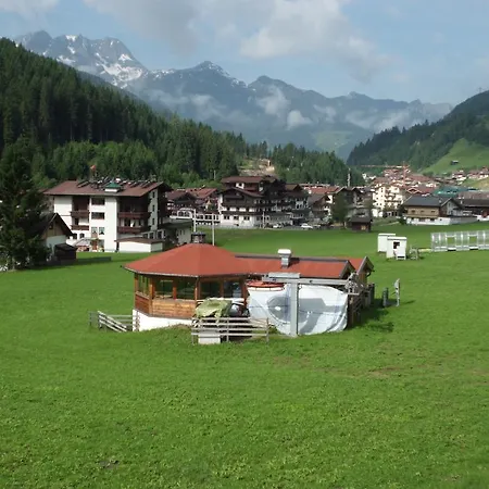 Oda ve Kahvaltı Landhaus Hofer